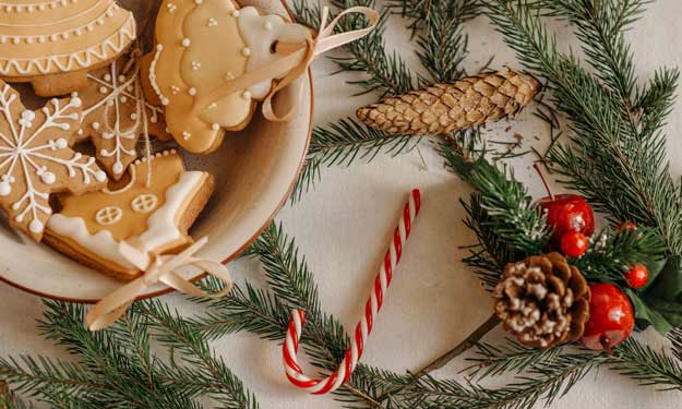 Fresh Baked Cookies to Inspire Holiday Essential Oil Room Sprays.